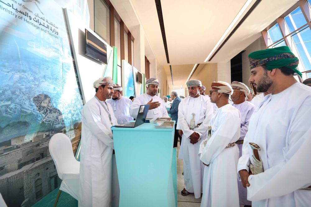 Abdulsalam Mohammed al Murshidi, OIA Chairman toured the accompanying exhibition
