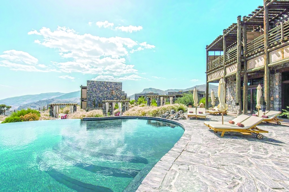 The total number of hotel guests also increased by 30.3% to reach 1,883,993 guests.