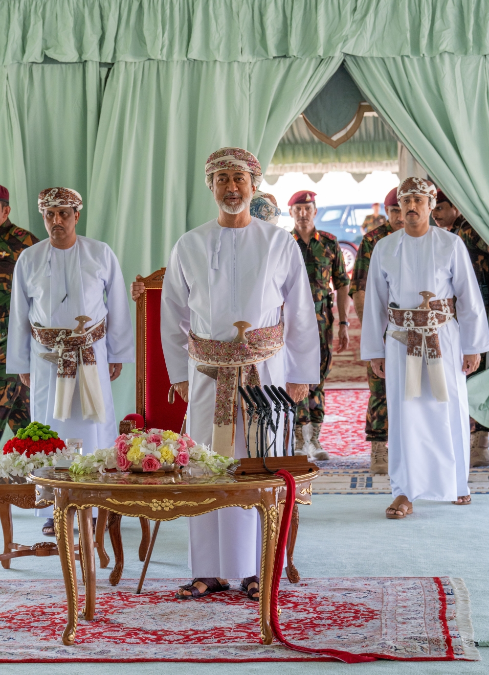 HM meets shaikhs, dignitaries of Musandam Governorate