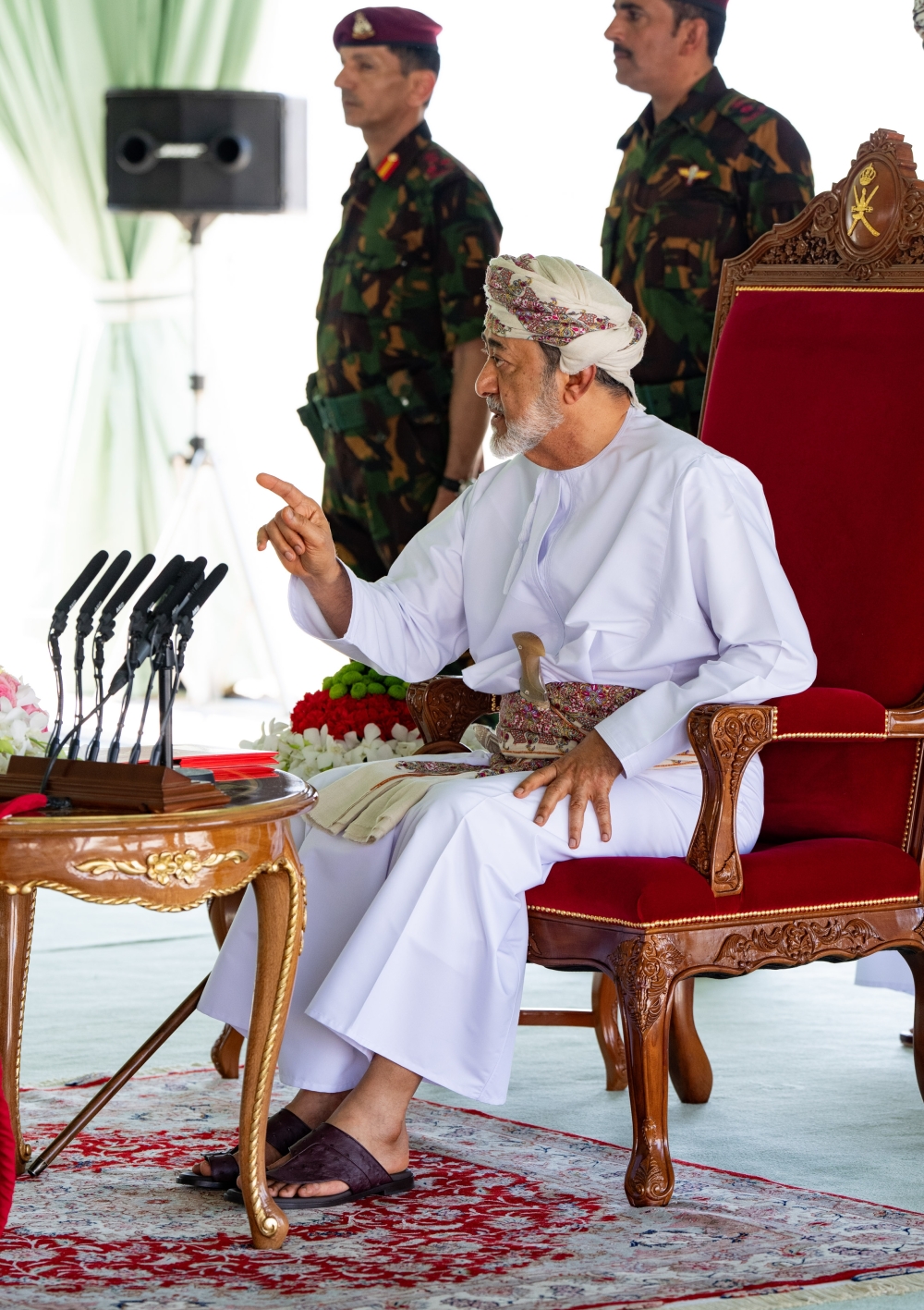 HM meets shaikhs, dignitaries of Musandam Governorate