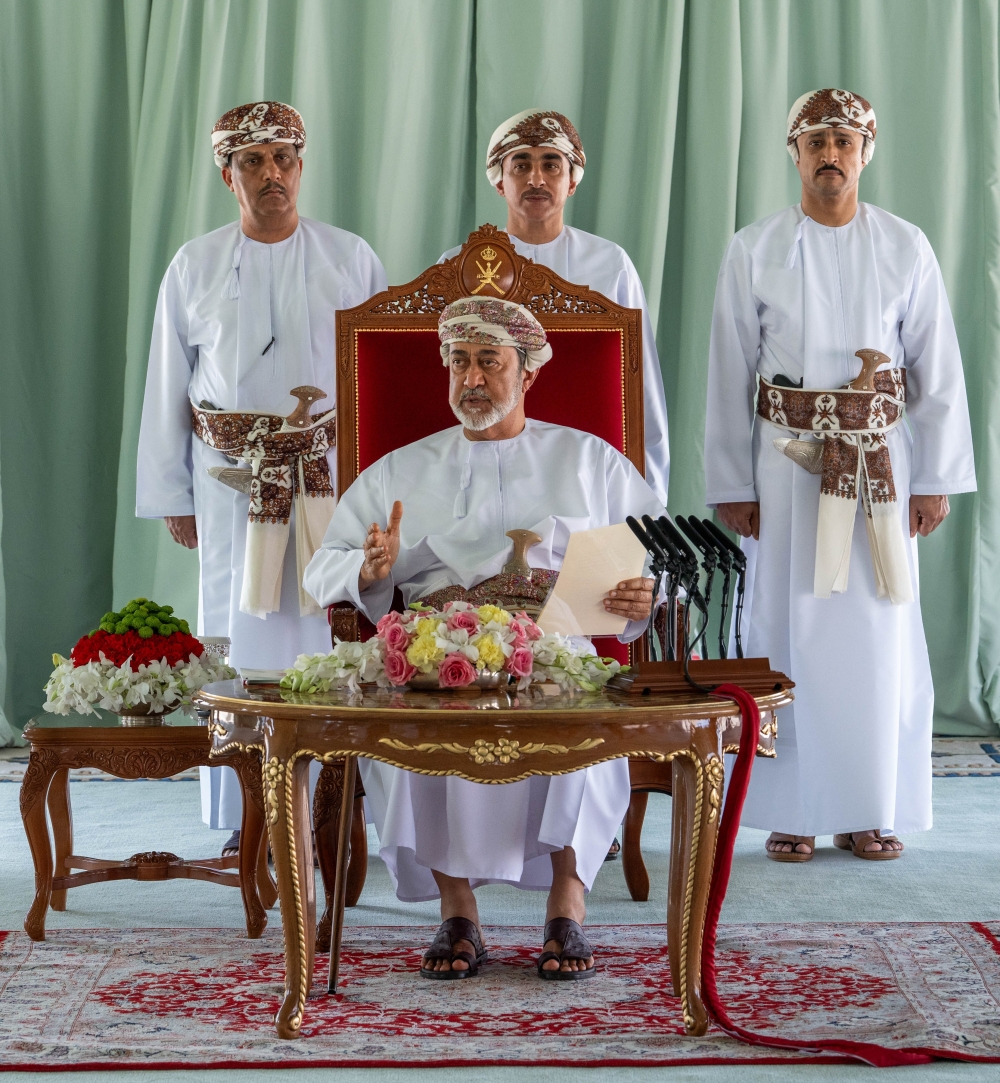 HM meets shaikhs, dignitaries of Musandam Governorate