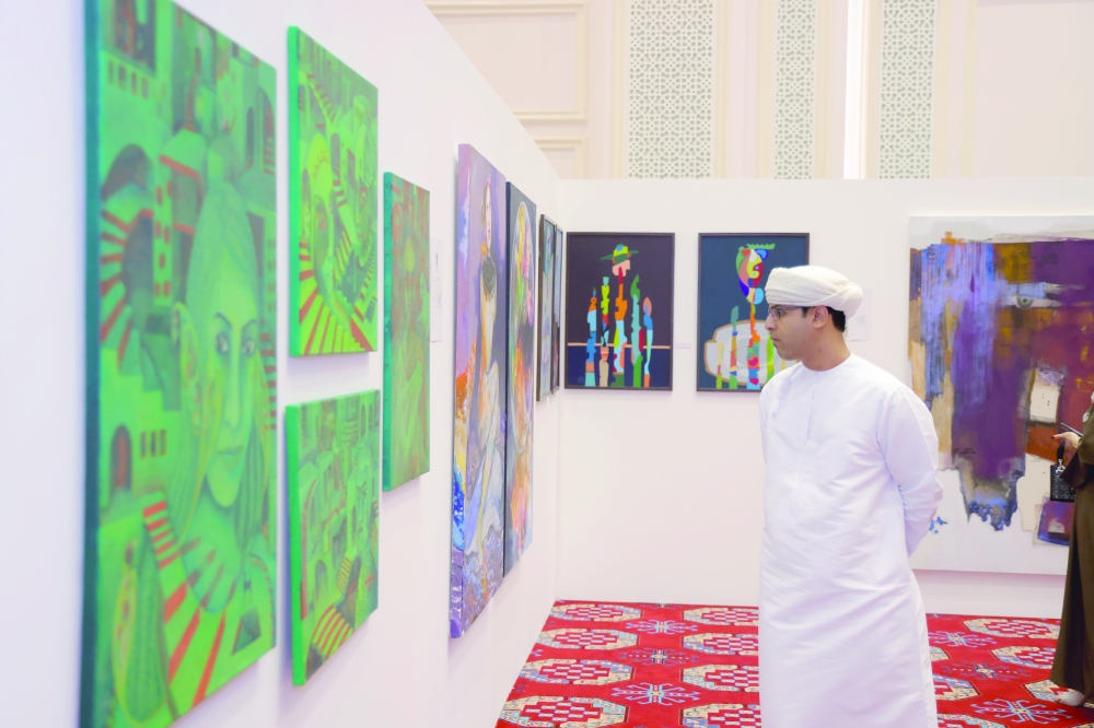 Exhibition on Omani fine art held