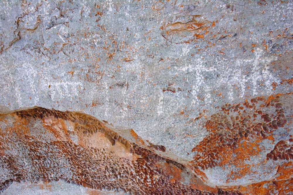 An example of frame and symbolic painting in the Dibba Mountains