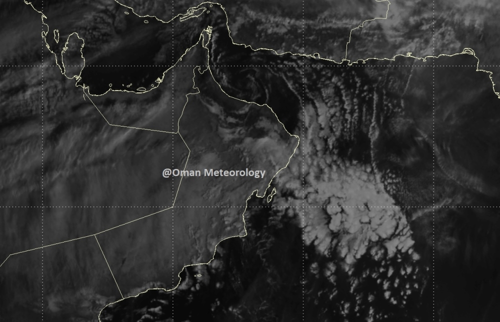There are chances of scattered rain (10-20 mm), which can lead to flowing wadis in the Musandam Governorate
