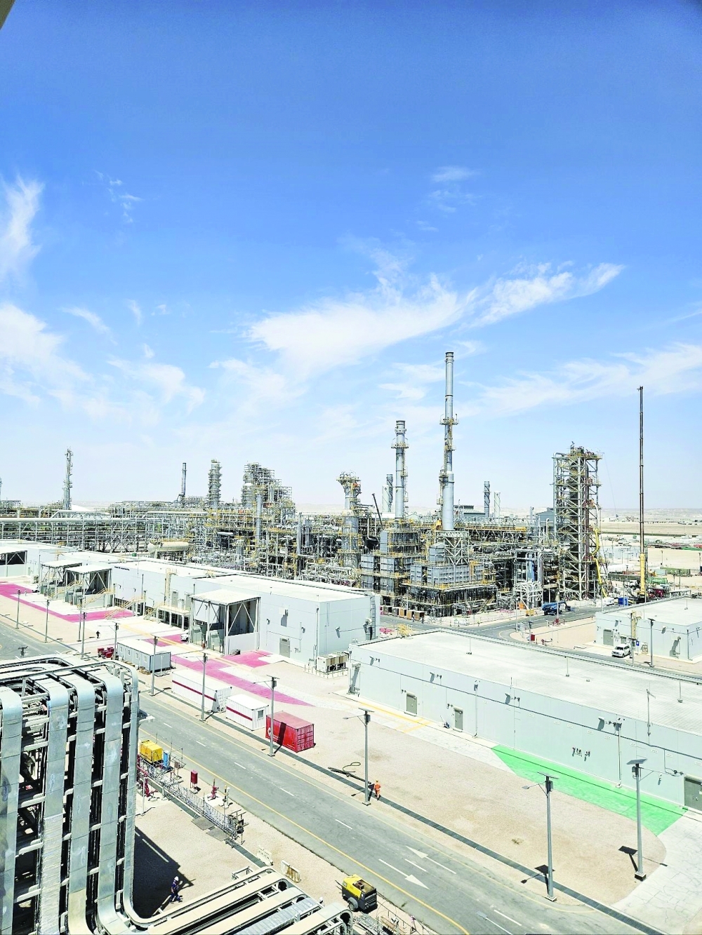 The oil and gas industry remained the magnet for foreign capital, attracting 52.8% of the total FDI.