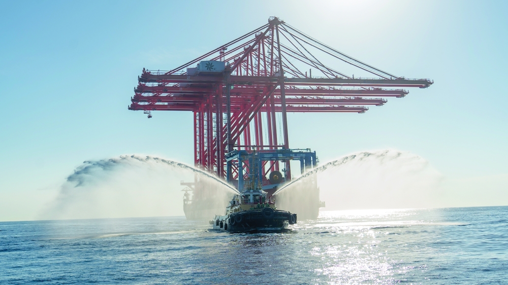 Megamax-ready Container Terminal receives huge Ship-to-Shore cranes.