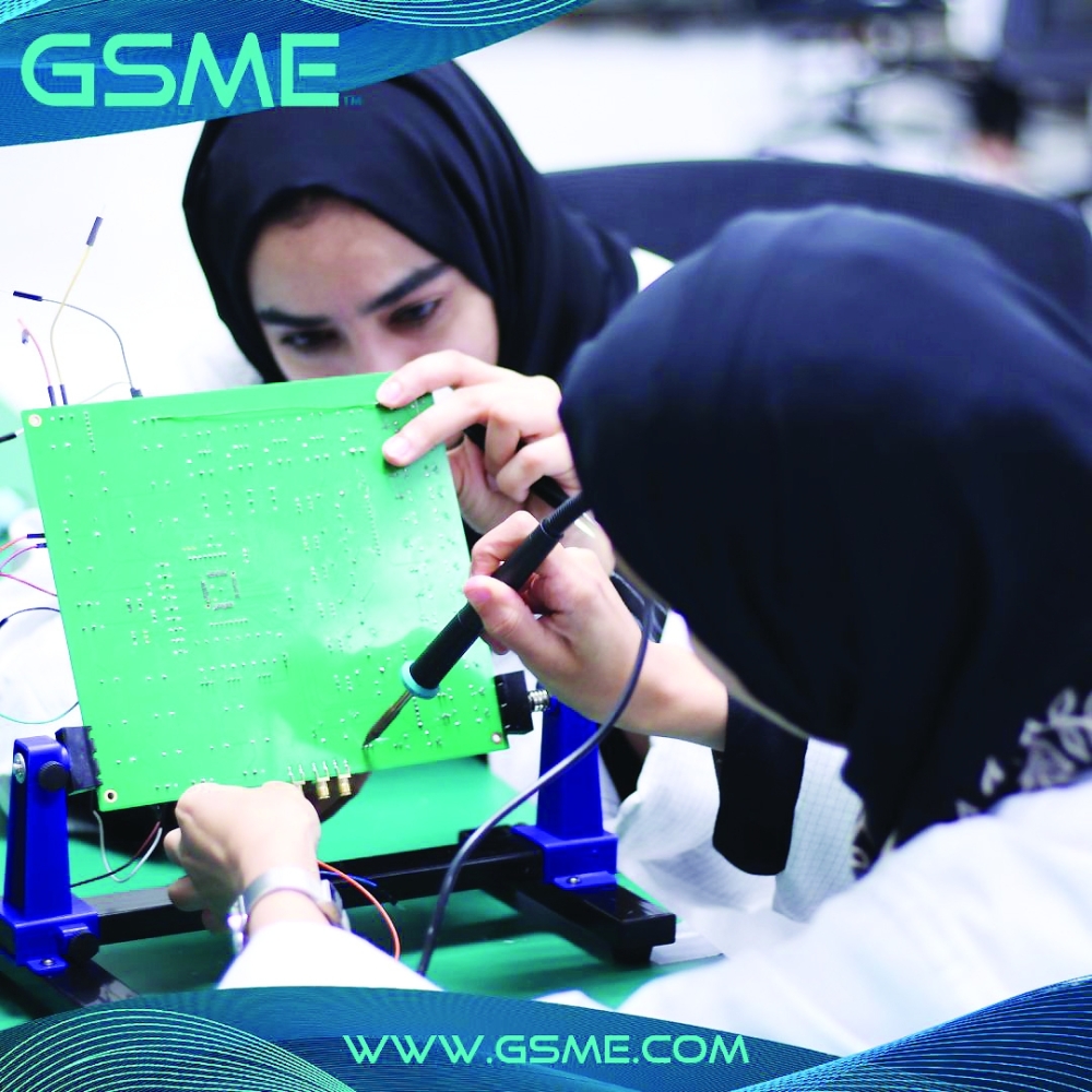 Omani specialists working on new ICs at GSME Oman’s lab facility in Muscat.