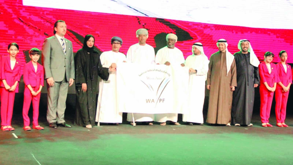 Dr Mansour al Touqi receiving the fifth edition of WAPG