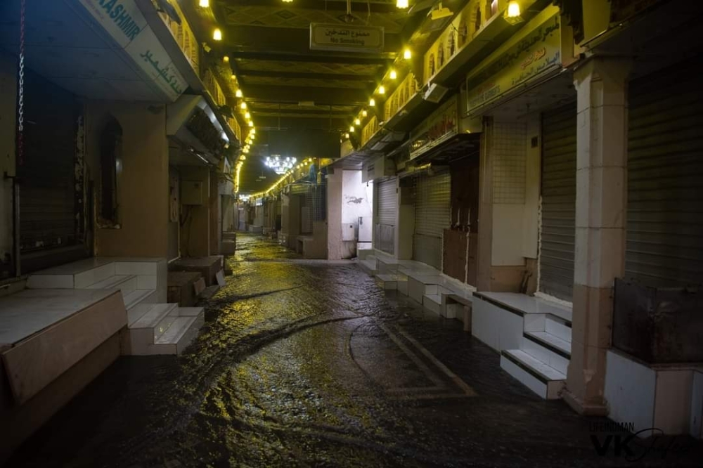 Most of the shops on the Muttrah Sea Road were open just for a few hours due to the weather announcement while the shops inside the souq remained fully closed throughout the day