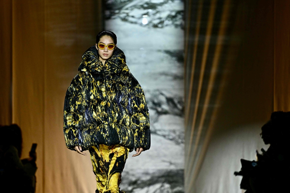 TOPSHOT - A model walks the runway during the Roberto Cavalli collection show at the Milan Fashion Week Womenswear Autumn/Winter 2024-2025 on February 21, 2024 in Milan.  (Photo by GABRIEL BOUYS / AFP)

