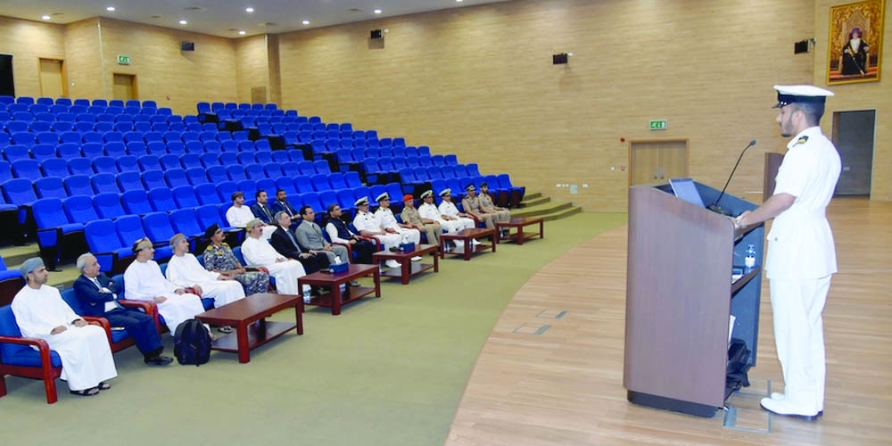 Members of the visiting delegation were briefed on the tactical roles and tasks carried out by the centre. - ONA