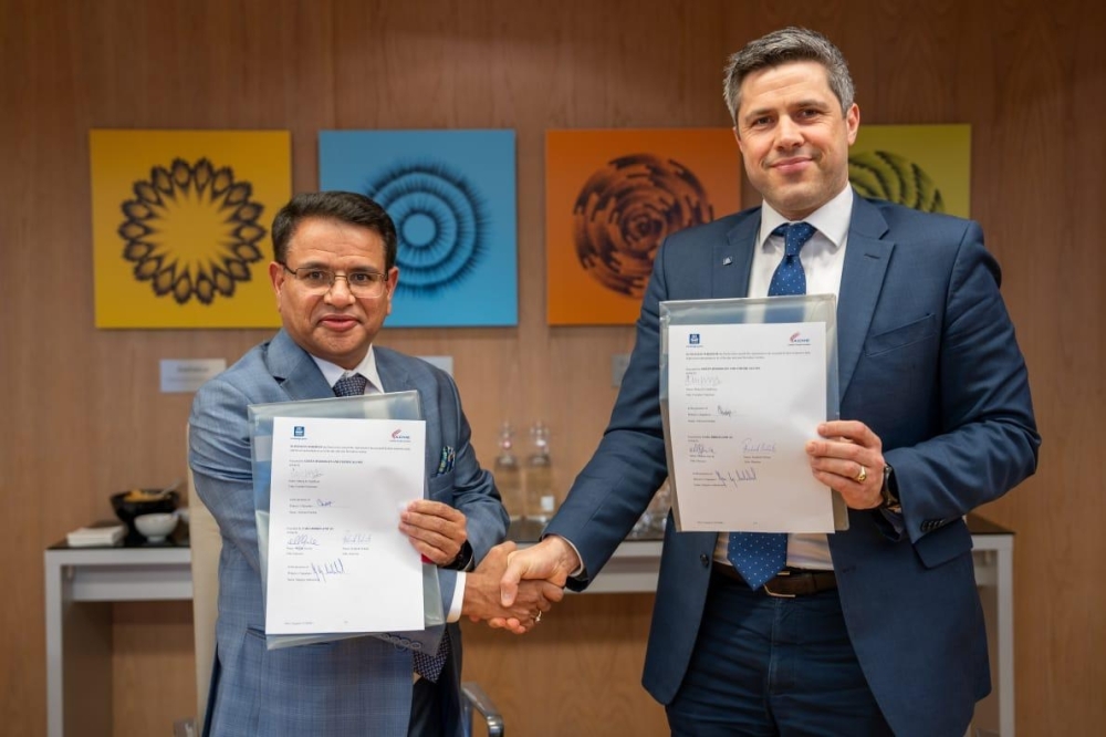 Manoj Kumar Upadhyay, Chairman & Founder of ACME (left), with Magnus Krogh Ankarstrand, President, Yara Clean Ammonia, at the signing in Oslo on Thursday