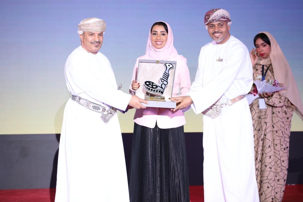 The prizes were given to the winners by HH Sayyidah Hujaija bint Jaifer al Said