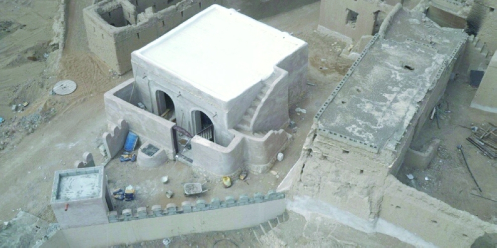Al Buraimi's Sharfa Mosque remains the centre of society after 300 years