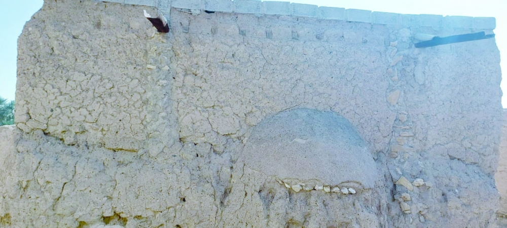 Al Buraimi's Sharfa Mosque remains the centre of society after 300 years