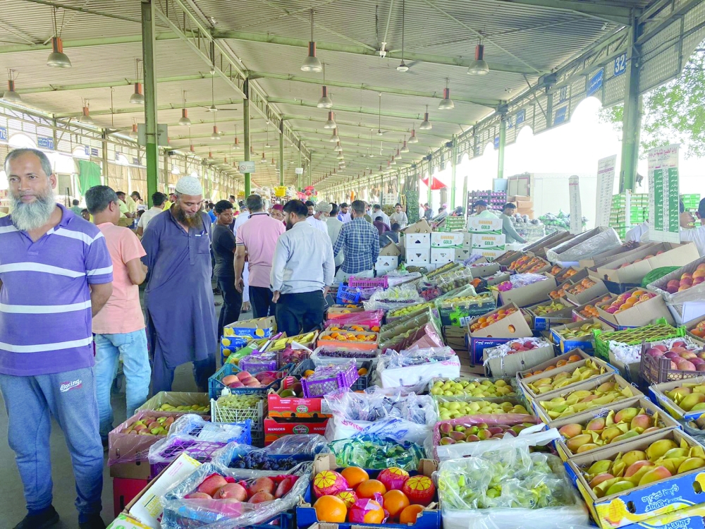 Traders at Mawaleh central market ready to relocate, hope for better facilities