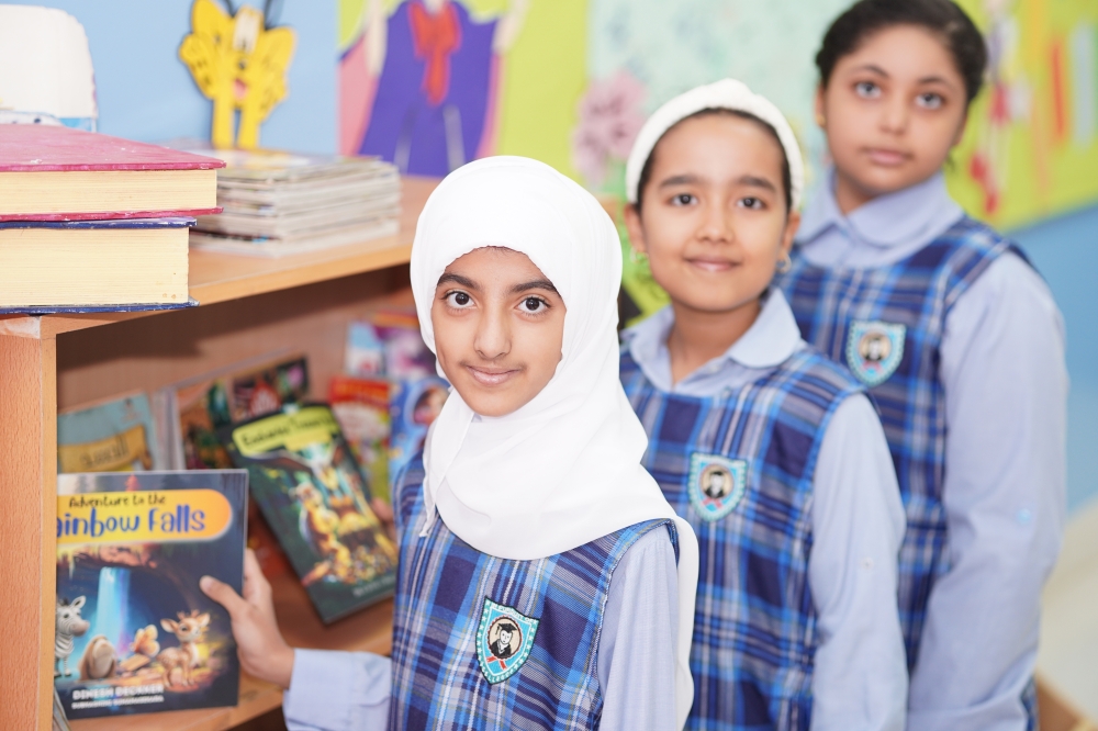 Maitha Yaseer Al Nabhani, Inas Khalid Qasim Al Maskari, and Yasmeen Khalid Al Mar Al Ghabshi 