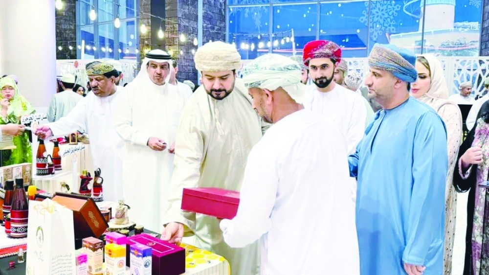 The Omani-Bahraini bazaar exhibition stems from the objectives of the Omani-Bahraini Friendship Society which is devised to strengthen the bilateral trade relations.