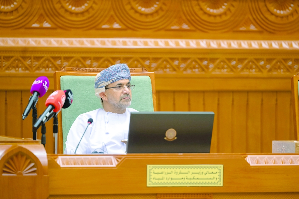 Dr Saud bin Hamoud al Habsi addressing Majlis Ash'shura on Thursday. — ONA