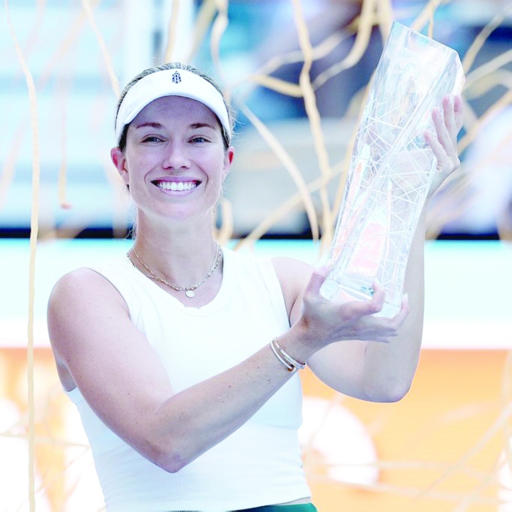 Danielle Collins (USA) celebrating the trophy