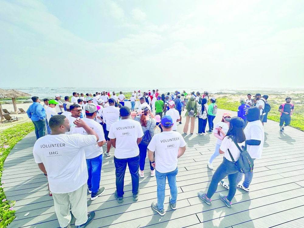 Beach clean up by Salalah Adventure Tours team members 