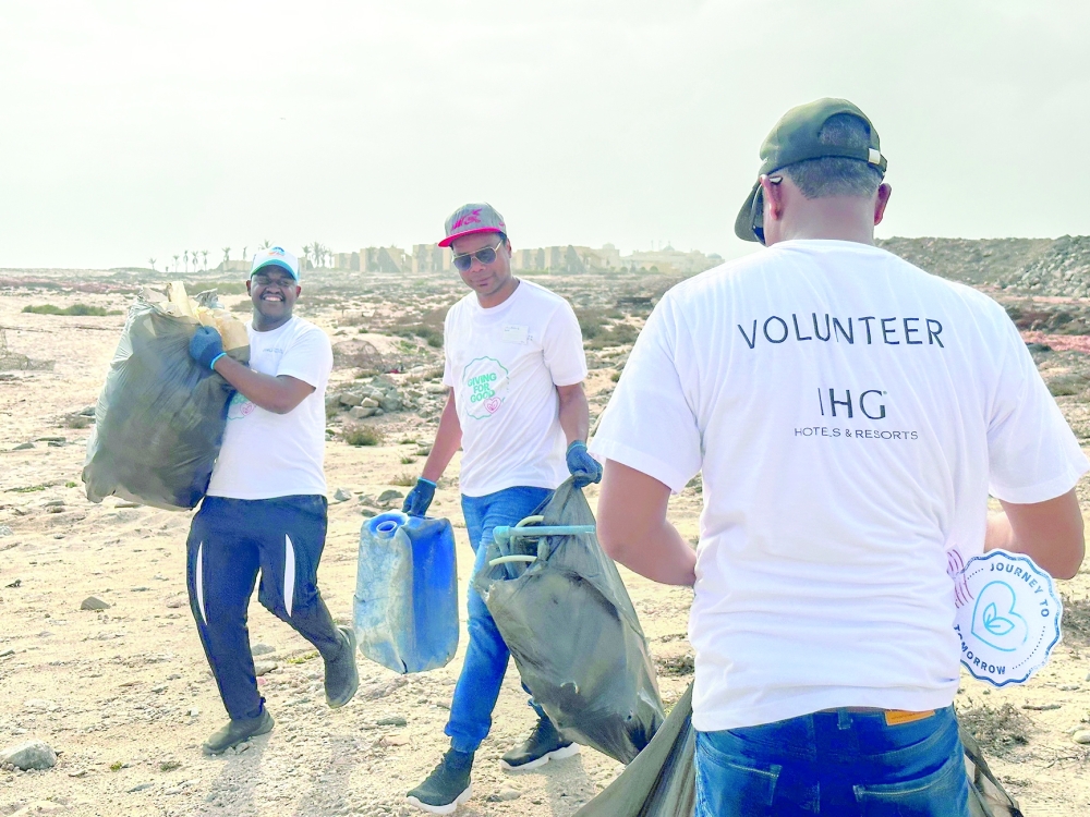 Beach clean up by Salalah Adventure Tours team members 