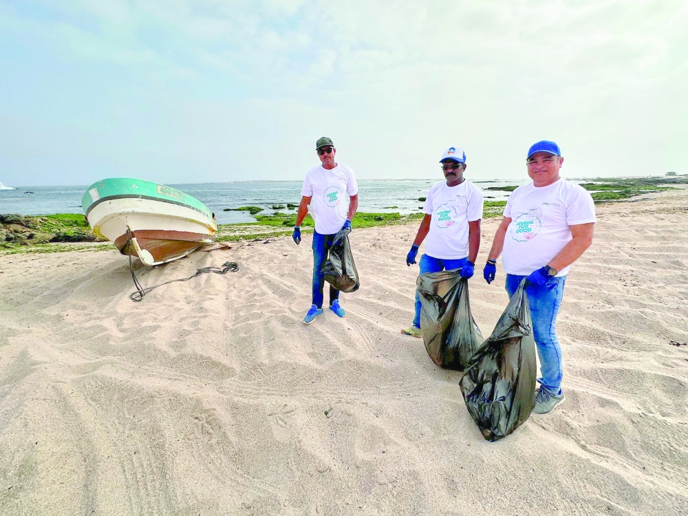 Beach clean up by Salalah Adventure Tours team members