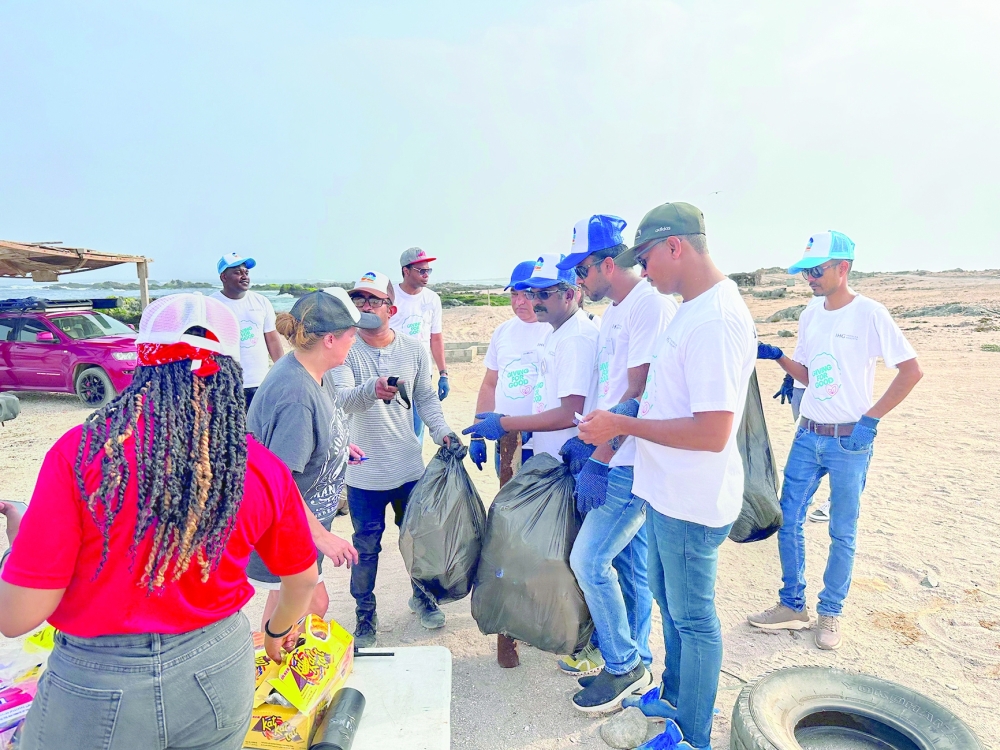Beach clean up by Salalah Adventure Tours team members 