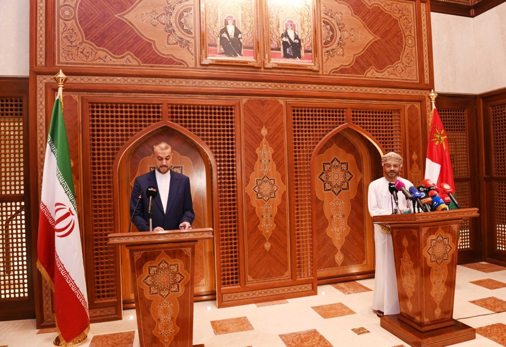 Sayyid Badr, Foreign Minister, and Hossein Amir-Abdollahian, Minister of Foreign Affairs of the Islamic Republic of Iran at the press conference 