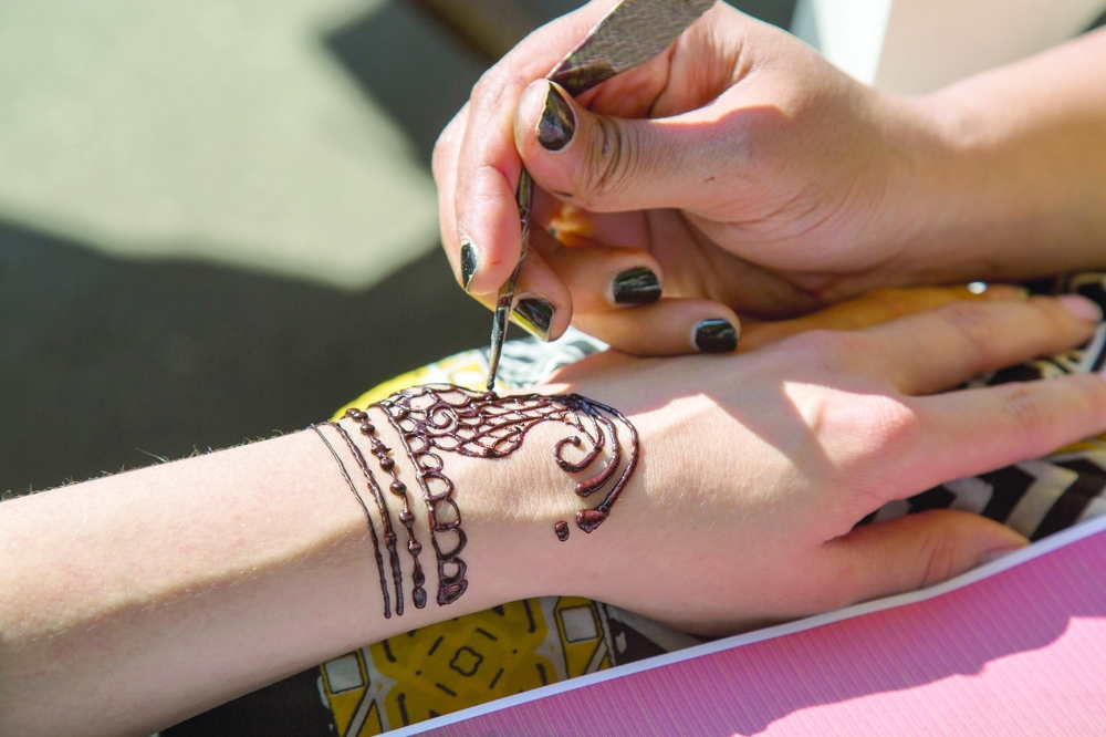Embracing the art of henna: A tale of tradition and creativity