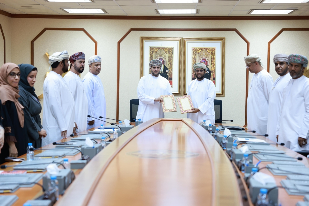 The Ministry of Commerce, Industry, and Investment Promotion, with the Oman Chamber of Commerce and Industry (OCCI), launched the Professional Translator ID Cards initiative.