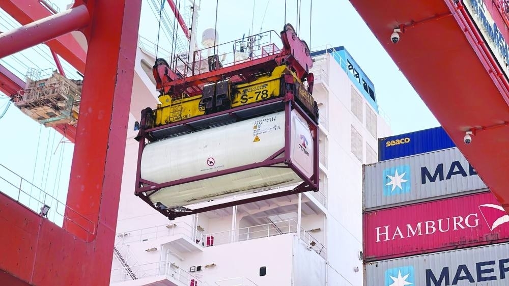 By tapping into the excess freshwater generated by cargo ships, the port is not only addressing its own water needs but also demonstrating a commitment to environmental stewardship and corporate responsibility.