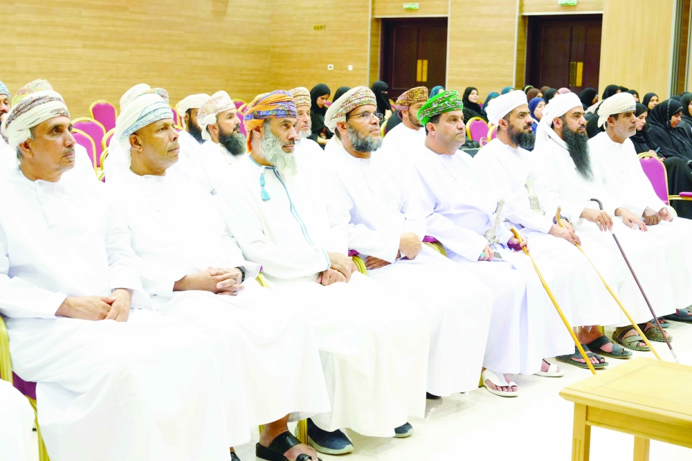 The campaign aims to address the harmful effects of psychotropic substances like tobacco and electronic cigarettes on society, including health, social, and economic impacts