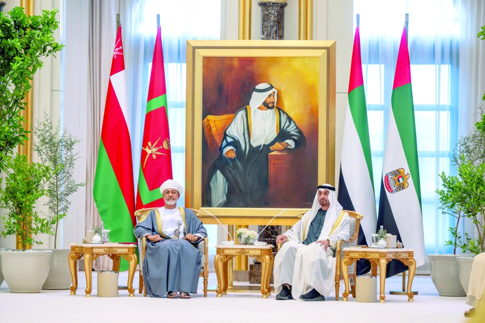 HM, UAE President hold official talks