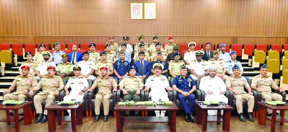 Bangladeshi delegation visits various military units