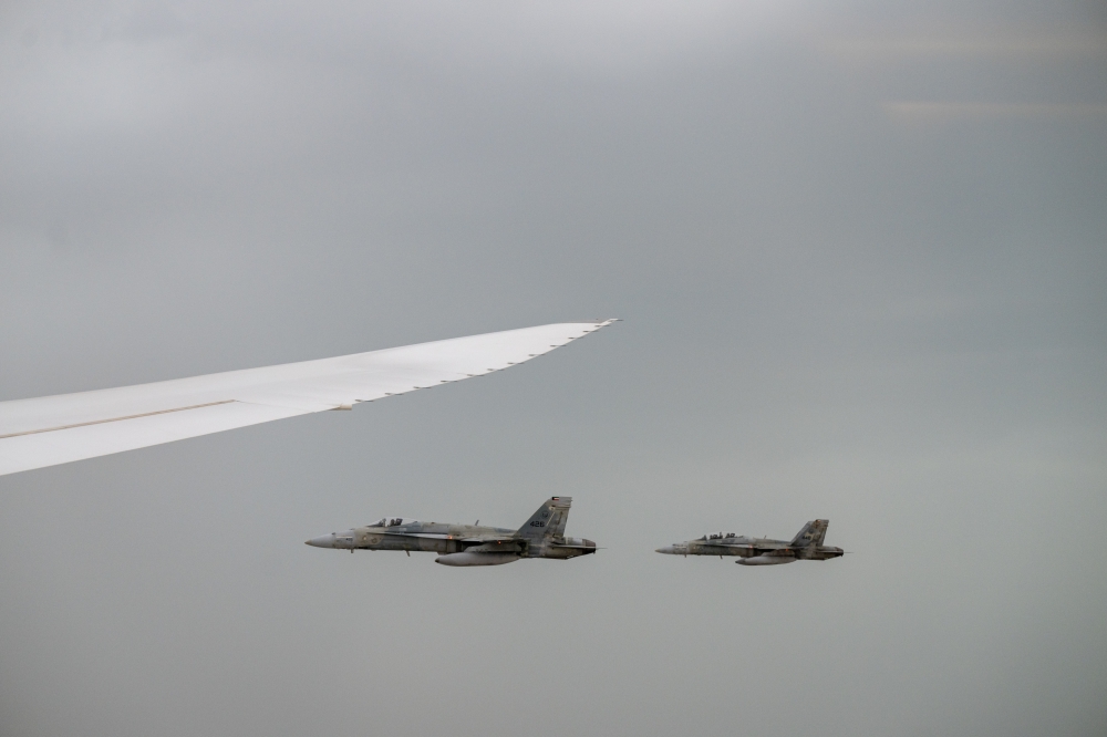 Royal airplane (Nizwa) was escorted by a fleet of Kuwaiti Air Force until its landing at the Amiri Airport