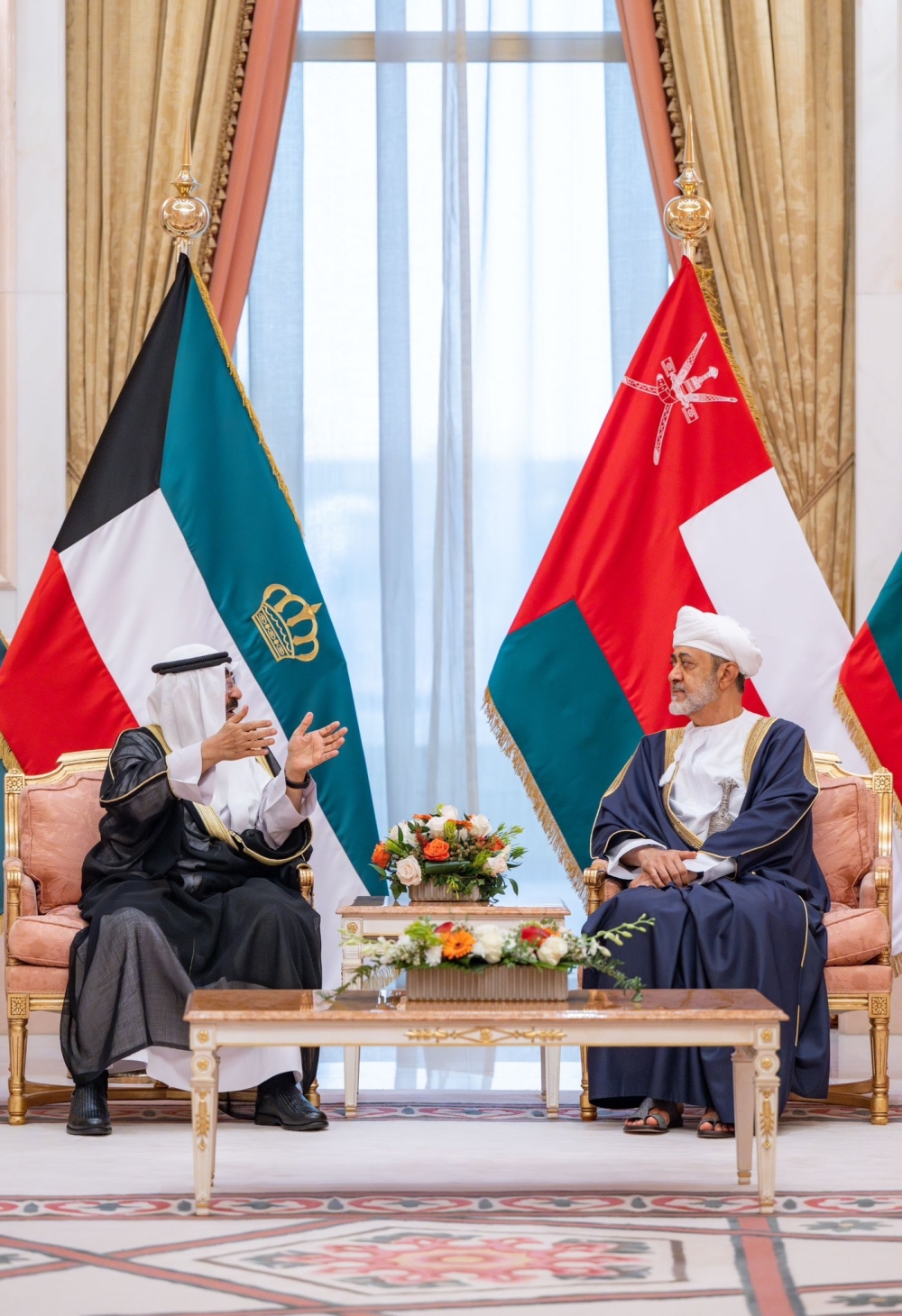 HM, Emir of Kuwait hold official talks


