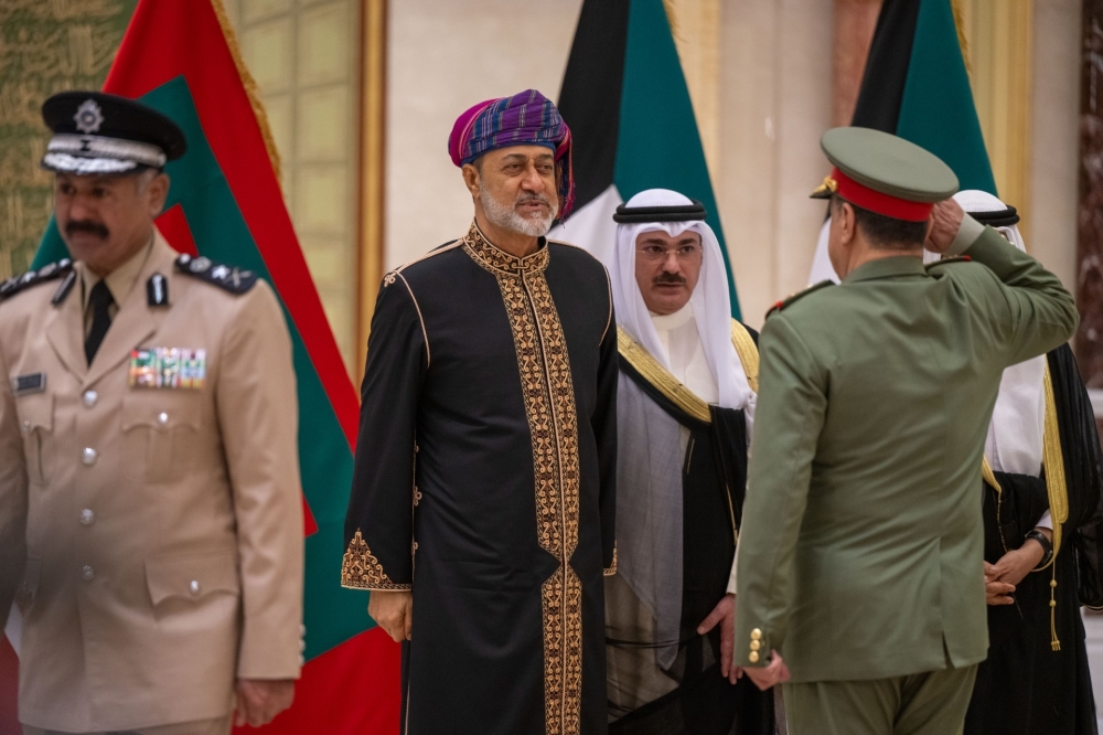 In honour of HM, Emir of Kuwait hosts dinner