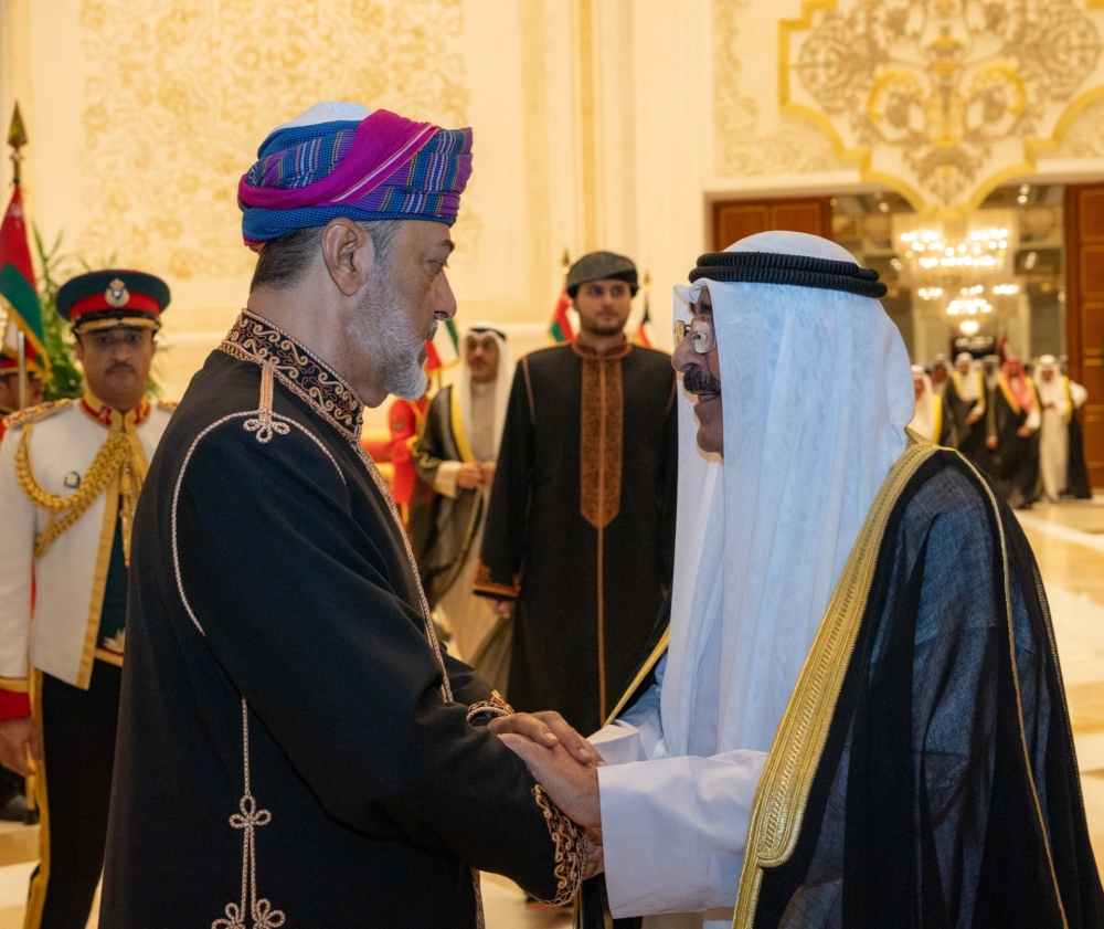 In honour of HM, Emir of Kuwait hosts dinner