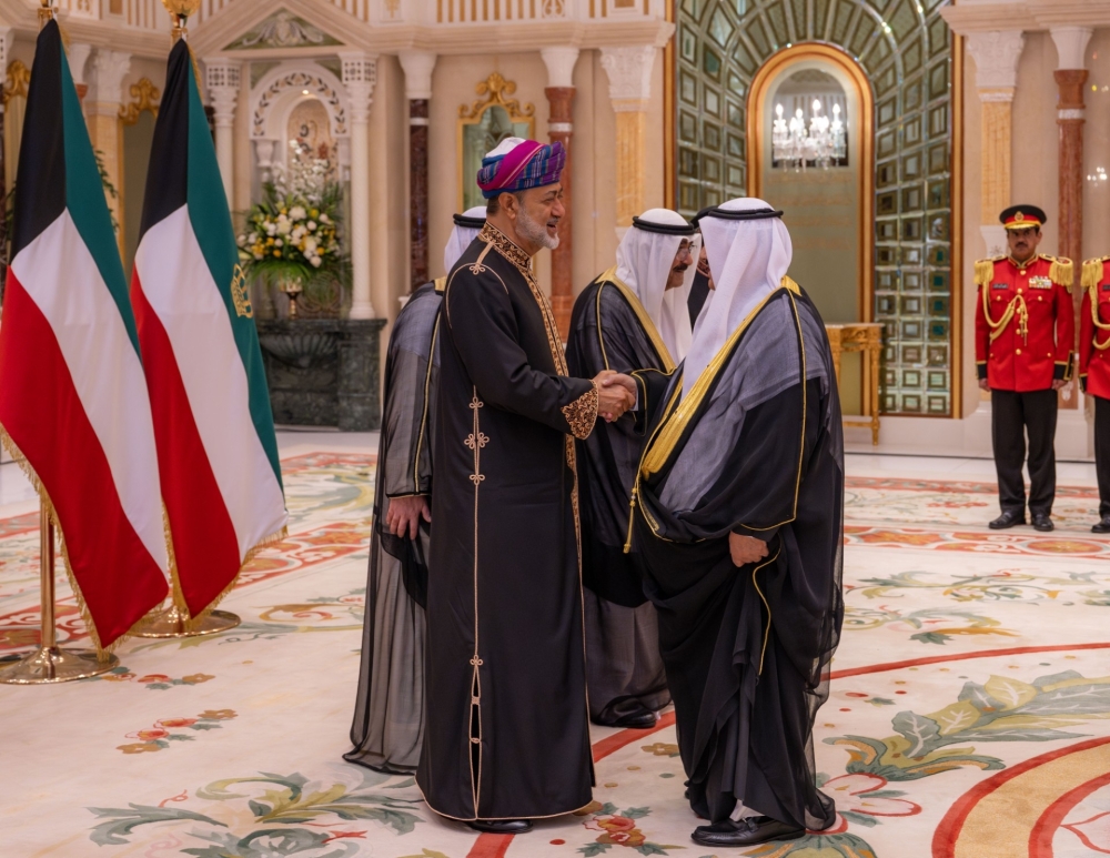 In honour of HM, Emir of Kuwait hosts dinner