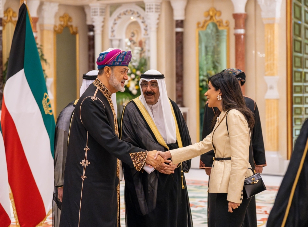 In honour of HM, Emir of Kuwait hosts dinner