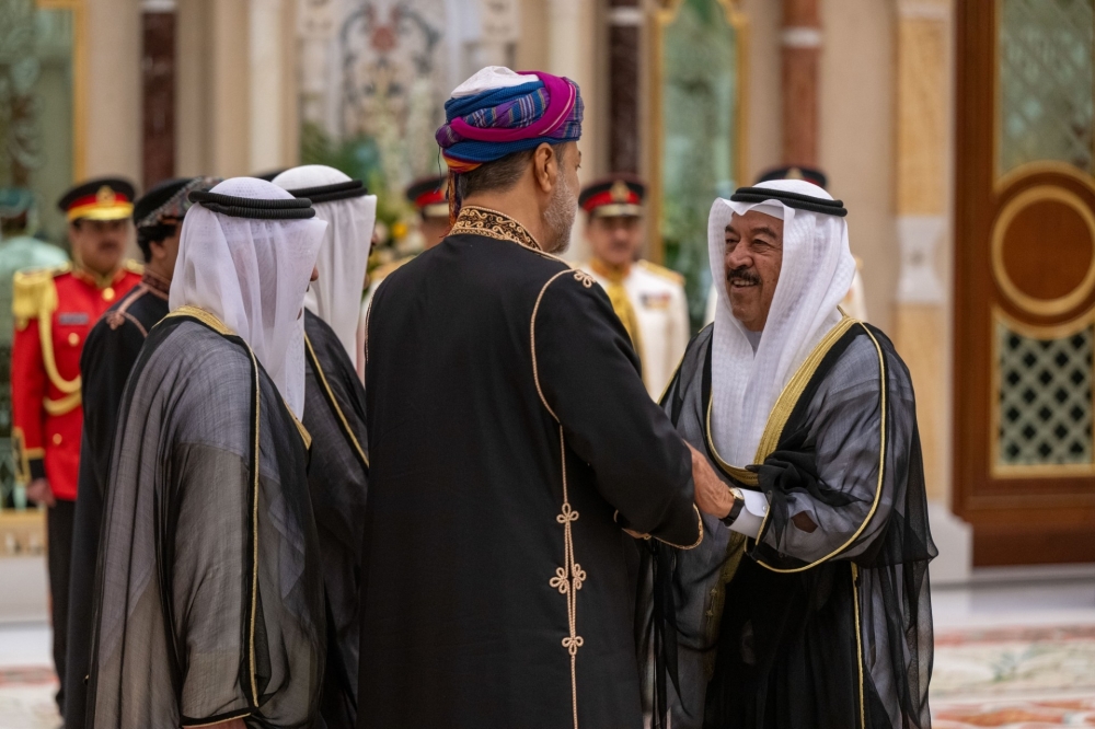 In honour of HM, Emir of Kuwait hosts dinner