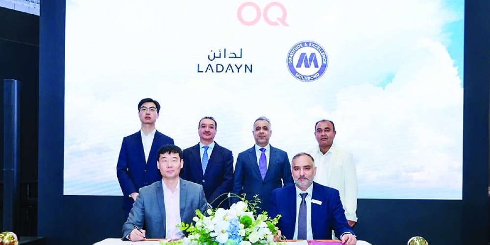 Representatives of OQ and Multi Bond Metal Company during the signing ceremony. 