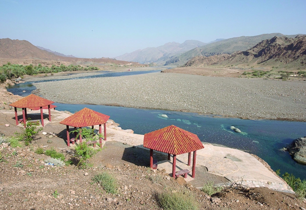 Dima W’attayeen attracts visitors to it for its beauty and splendor with its many wadis that flow throughout the year