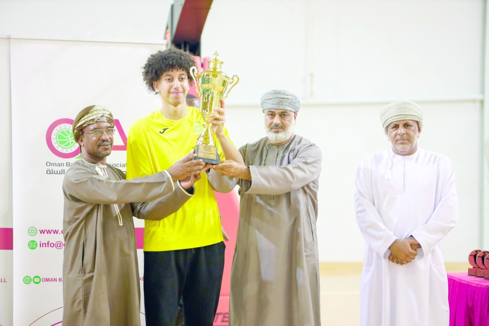 Al Seeb grabs Youth Basketball League, Salalah runners-up