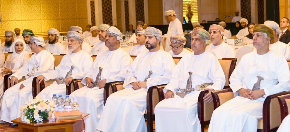 Qais bin Muhammad al Yousef, Minister of Commerce, Industry and Investment Promotion, and other dignitaries at the Al Roya Forum in Muscat on Wednesday. 