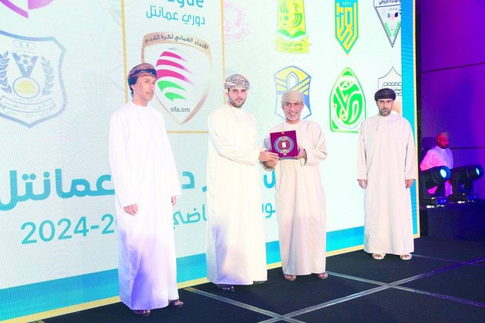 Oman Football Association unveil season awards