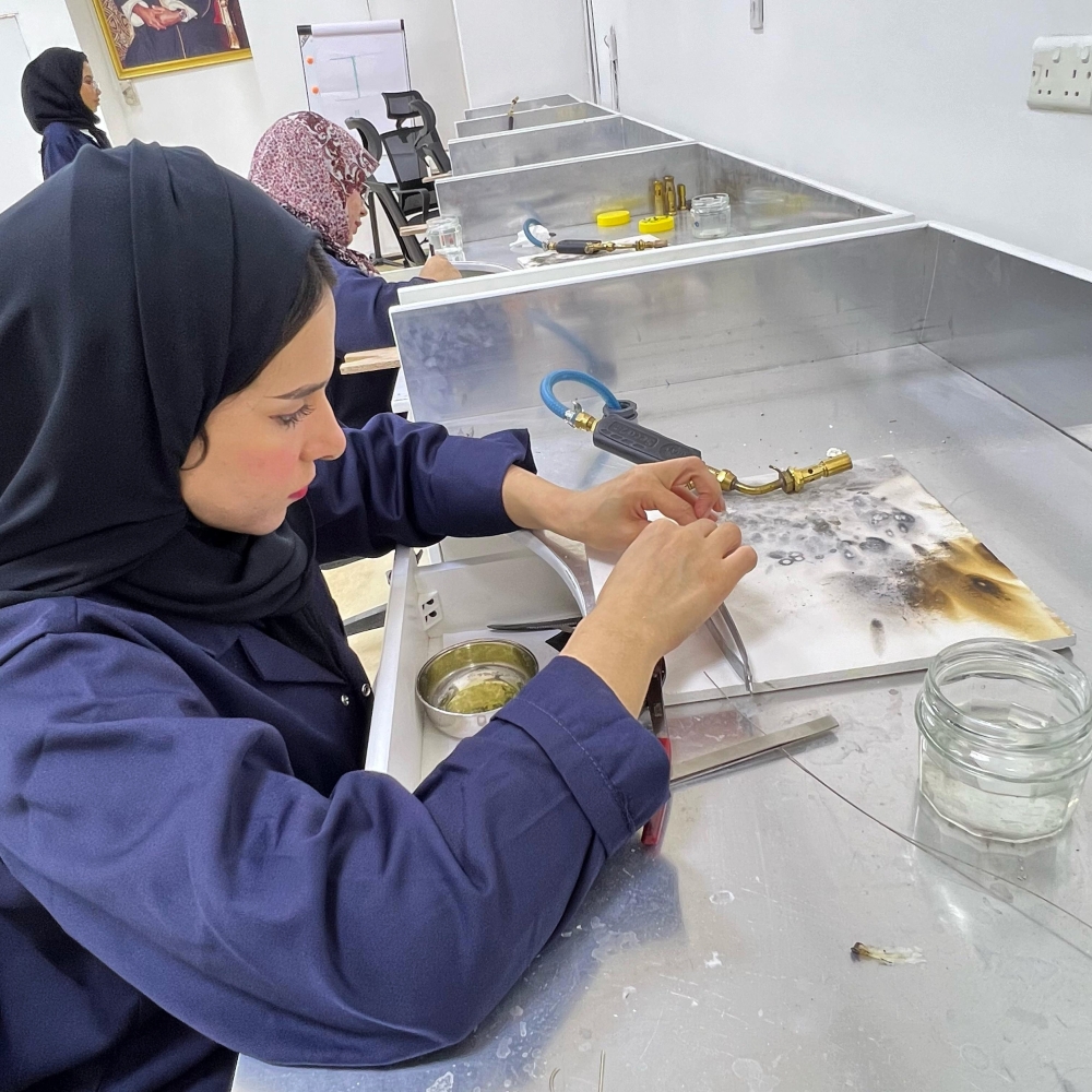 The workshop includes a specialised silversmithing course on many topics including theoretical, practical, and marketing aspects