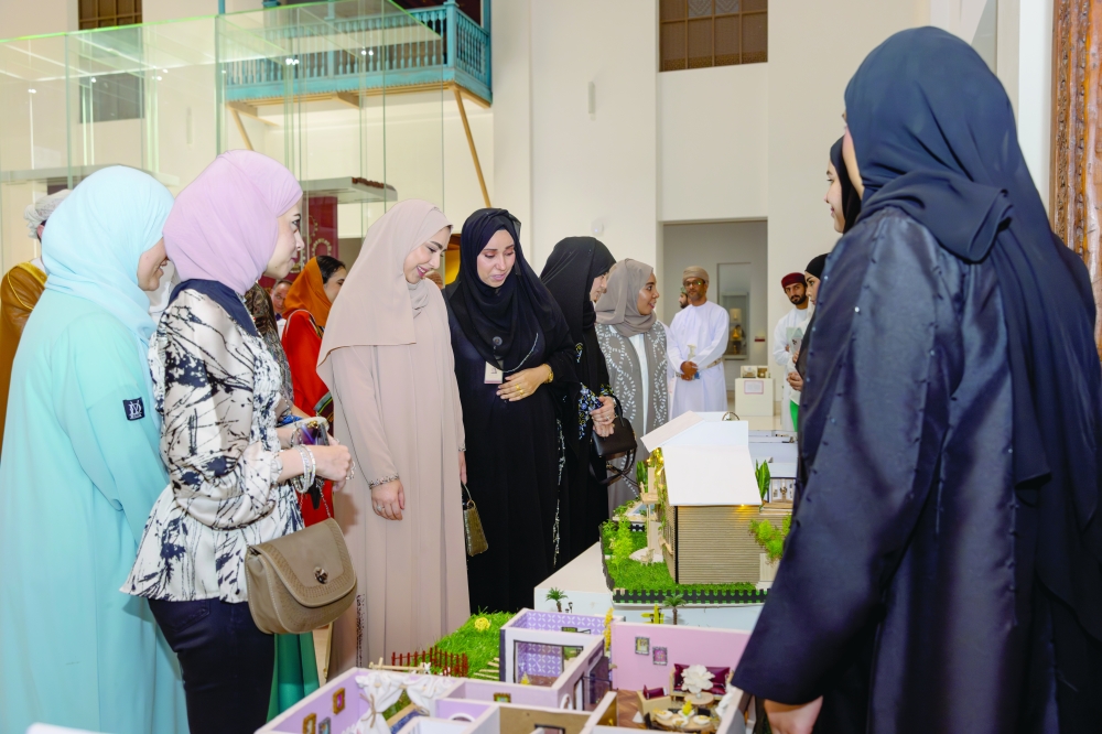  The National Museum hosted the student exhibition for the Design Department of Oman College of Management and Technology.
