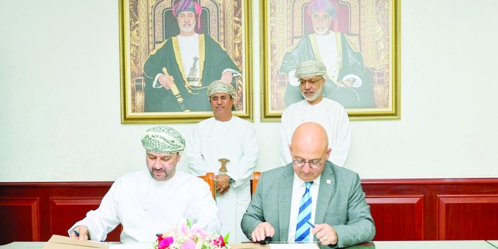 The agreement was signed by Dr Hadi Mohsen al Lawati, CEO of Osool Company, and Bulent Tanyildizi, Aviagen Business Manager for the Middle East and North Africa (MENA) region. - ONA